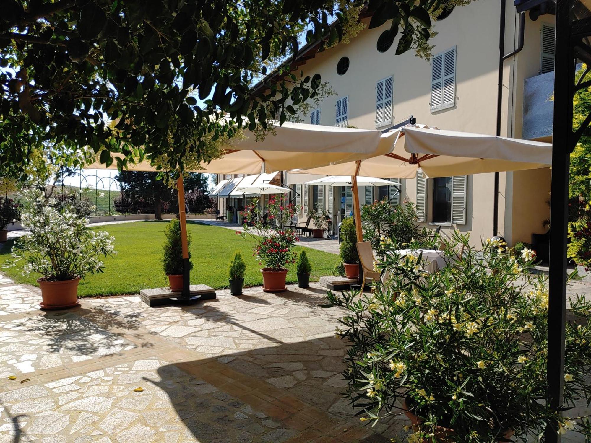 Locanda Del Boscogrande Montegrosso dʼAsti المظهر الخارجي الصورة