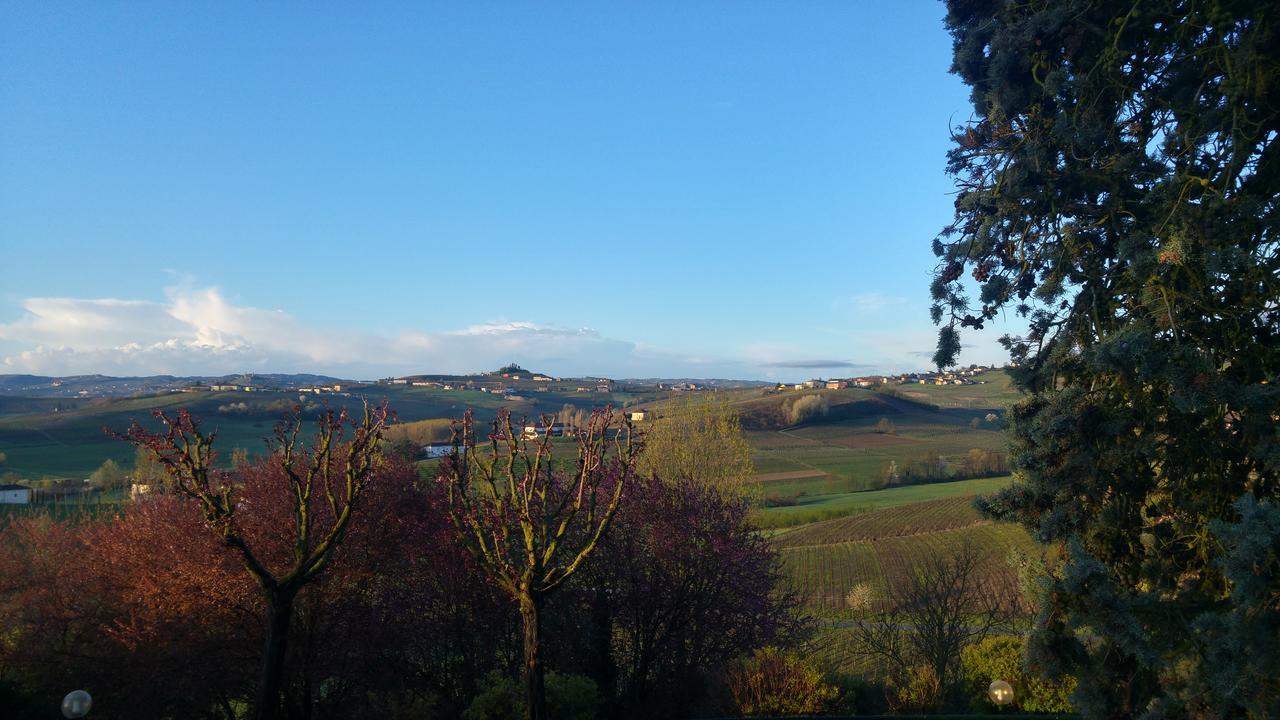 Locanda Del Boscogrande Montegrosso dʼAsti المظهر الخارجي الصورة