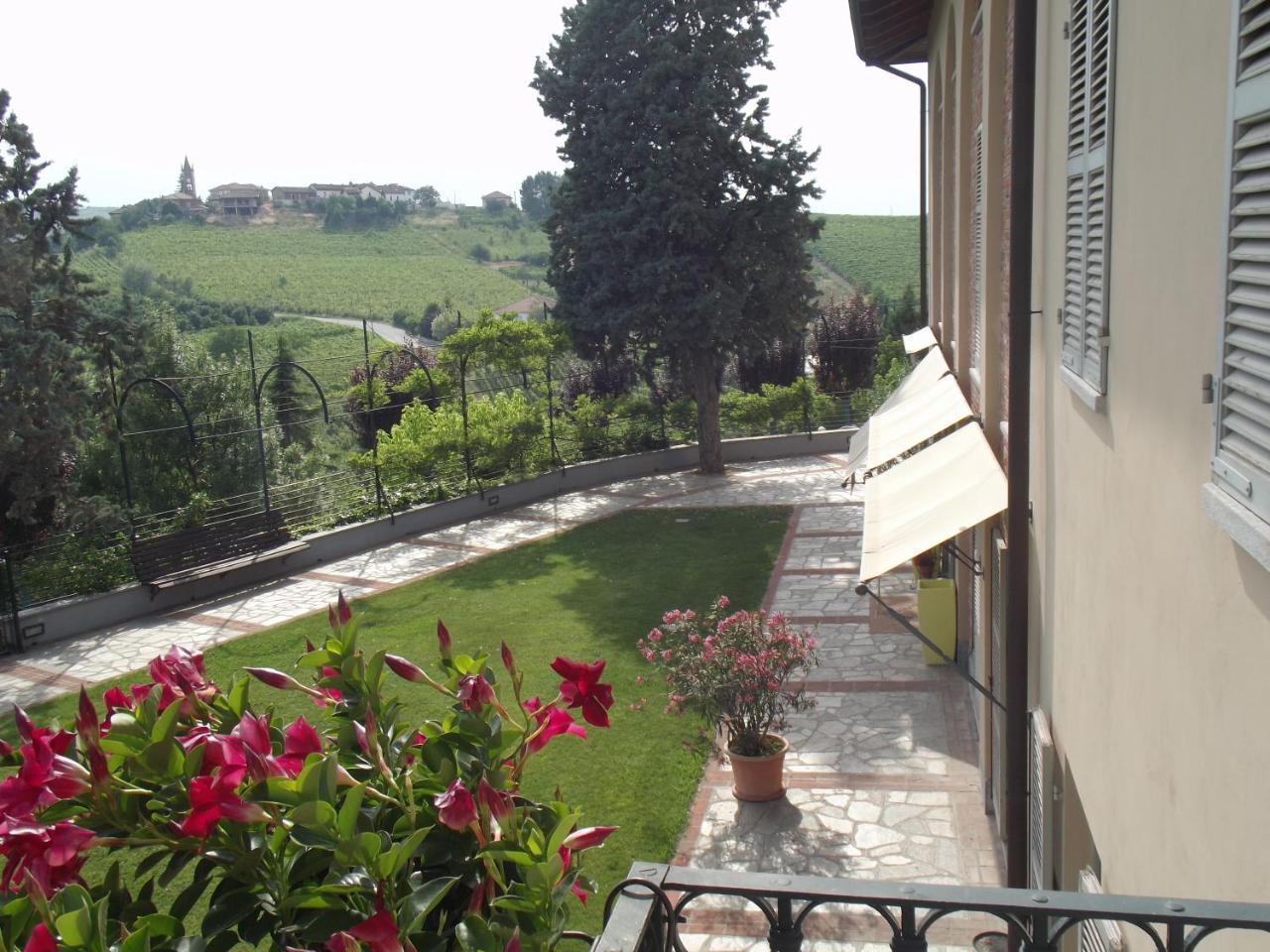 Locanda Del Boscogrande Montegrosso dʼAsti المظهر الخارجي الصورة